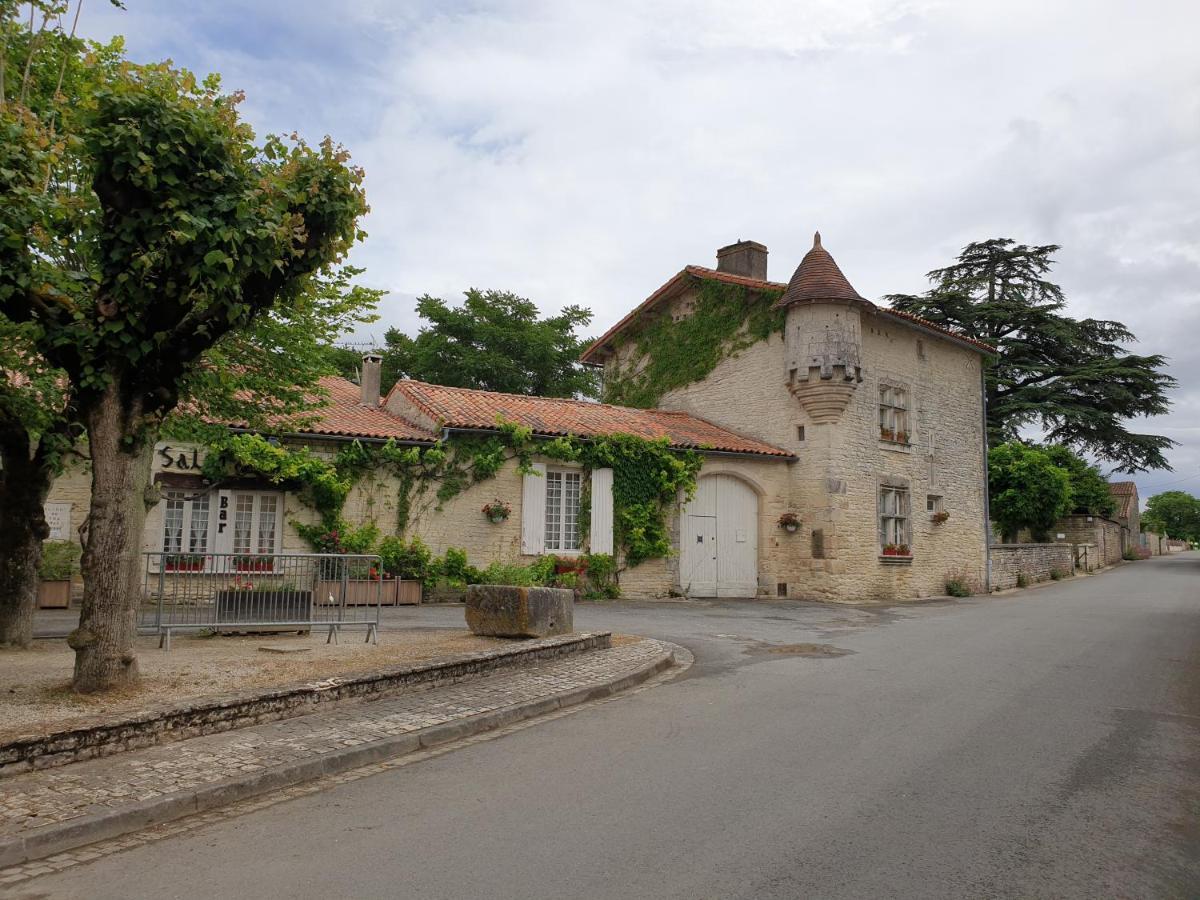 Tusson Chambres D'Hotes Charente Bagian luar foto